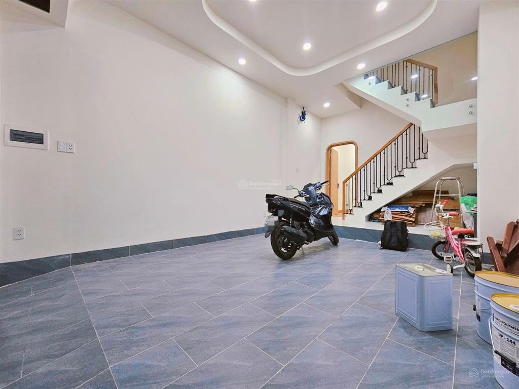 Bán nhà nhà mới ô tô ngủ trong nhà  nguyễn xí 55m2 10 tỷ