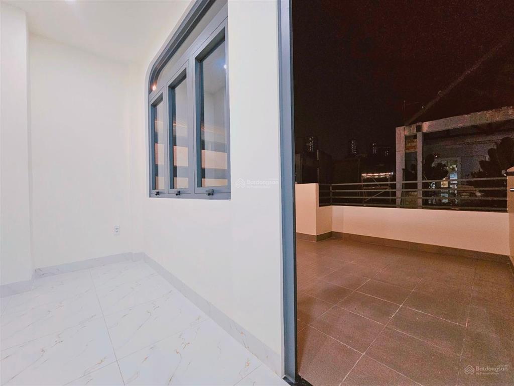 Bán nhà nhà mới ô tô ngủ trong nhà  nguyễn xí 55m2 10 tỷ
