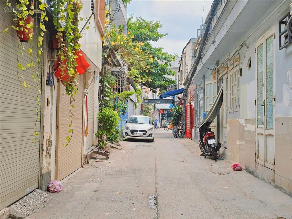 Bán nhà nhà mới ô tô ngủ trong nhà  nguyễn xí 55m2 10 tỷ