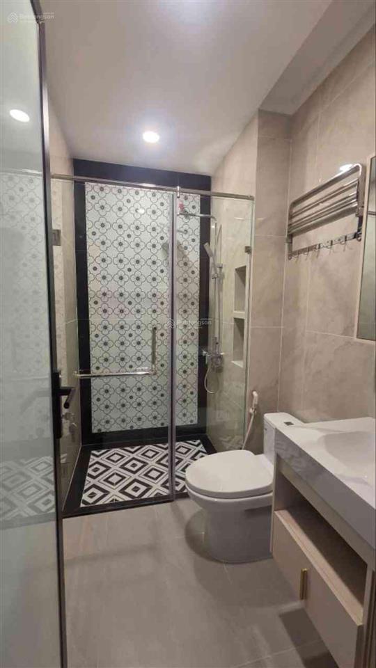 Sát mặt tiền chợ bà chiểu  55m2  ô tô đỗ cửa  5 tầng