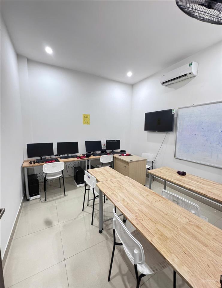 Nhà mặt phố đa mặn 3  3.5 tầng  6 phòng ngủ  giá chỉ 7.85 tỷ!