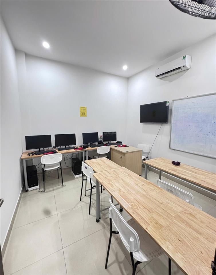 Nhà mặt phố đa mặn 3  3.5 tầng  6 phòng ngủ  giá chỉ 7.85 tỷ!