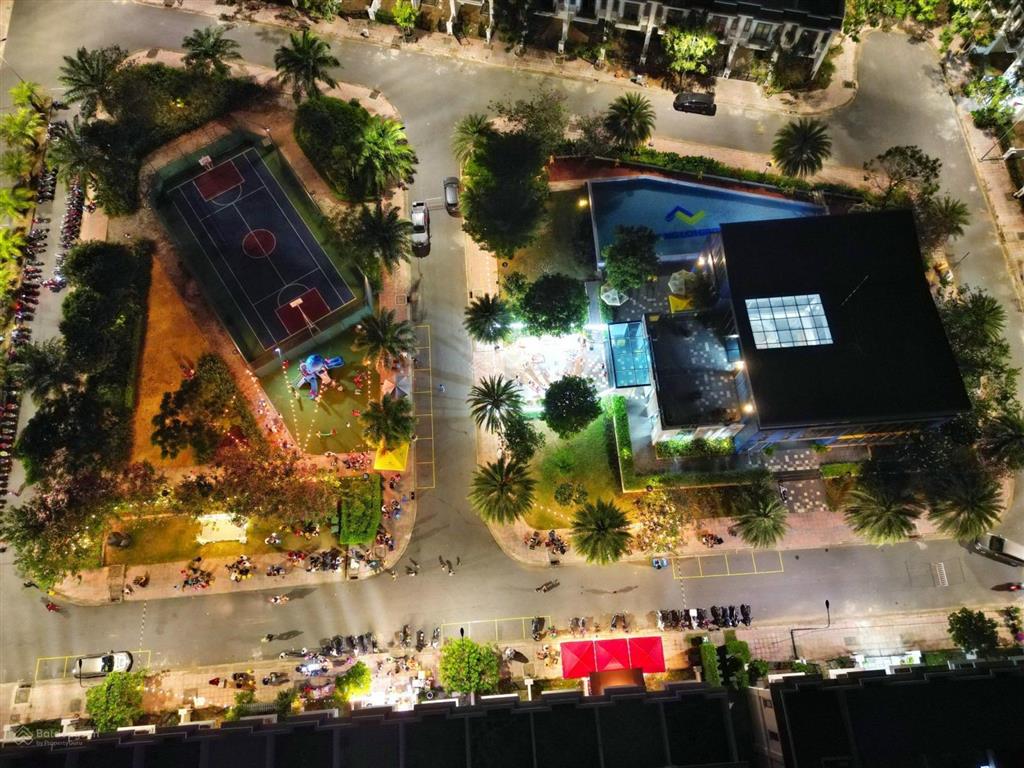 Góc 2mt nhà phố vườn the sol ngay đối diện công viên  1t 2l tiện ở và kinh doanh shcc