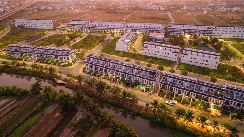 Góc 2mt nhà phố vườn the sol ngay đối diện công viên  1t 2l tiện ở và kinh doanh shcc