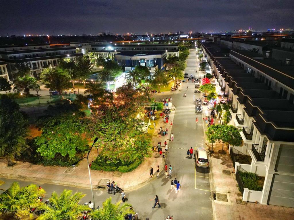 Lô góc 2mt the sol city 195m2 đối diện cum kcn lớn giá 6.95 tỷ  0904 787 ***