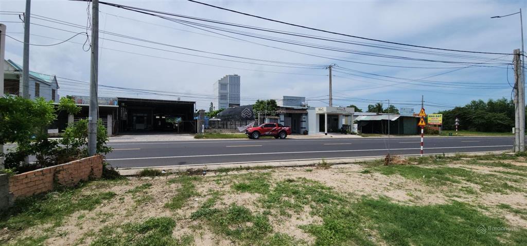Cho thuê đất 1600m2 mt 998b cách biển 500m tiện kinh doanh buôn bán 20tr/ tháng  0904 787 ***