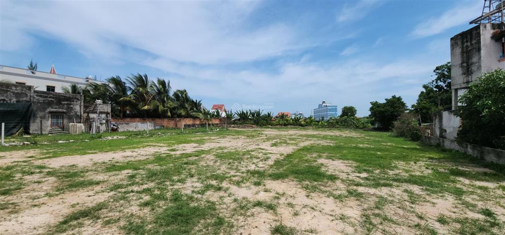 Cho thuê đất 1600m2 mt 998b cách biển 500m tiện kinh doanh buôn bán 20tr/ tháng  0904 787 ***