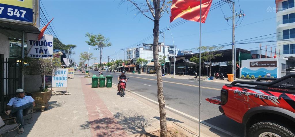 Lô đất mt 998b 273m2 full thổ cư, cách biển hồ tràm 500m. giá bán 10,7 tỷ  0904 787 ***