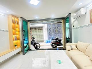 4 tỷ nhỉnh  xe hơi đỗ cửa  3 tầng mới đẹp  hẻm 1 sẹc  cách mặt tiền chỉ 20m  ngay chợ bùi văn