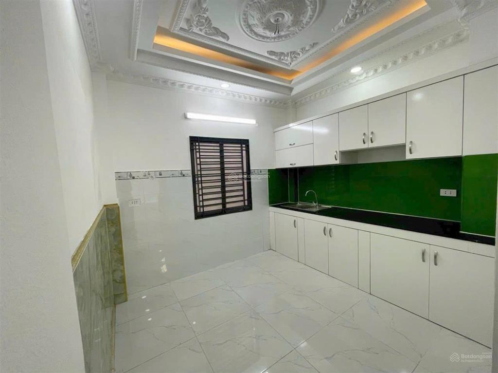 Nhà trung tâm q7, 1 trệt 2 lầu 4pn, 5 phút di chuyển phú mỹ hưng, giá 4.2 tỷ