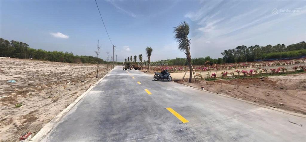 Bán đất tại long mỹ  láng dài, giá siêu hời 5,5 tỷ, 224,8m2