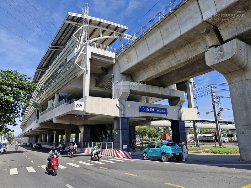 Nhà 3 lầu đường ô tô 6m. ngay ga metro bình thái. giá chỉ 7,9 tỷ