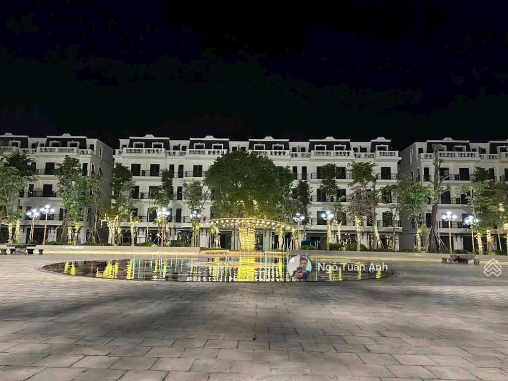 Em sẵn căn liền kề view vườn hoa giá tốt, chỉ hơn 11 tỷ bên lk6