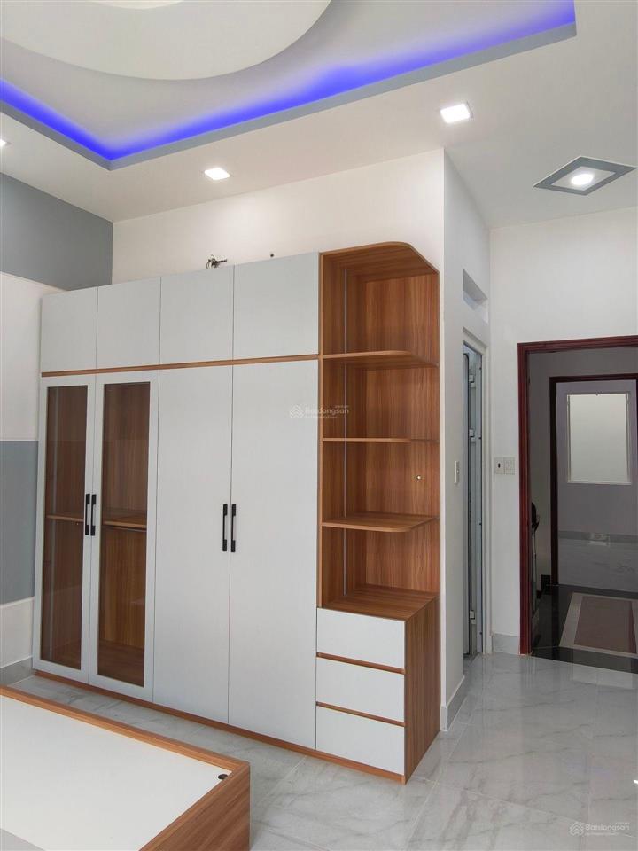 Bùi tư toàn nhà 4 tầng lô góc ngang 6m 72.5m 6.8 tỷ