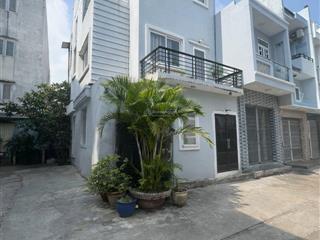 Bùi tư toàn nhà 4 tầng lô góc ngang 6m 72.5m 6.8 tỷ
