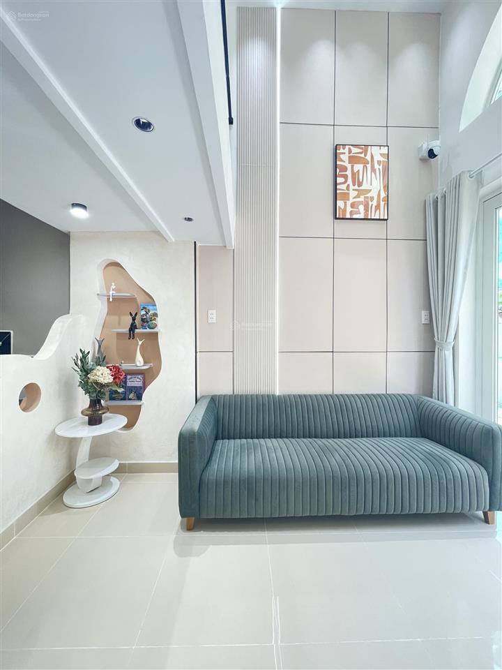 Đối diện trường phan chu trinh| thống nhất gò vấp | 4 tầng | 3pn | 3 wc | hẻm xe hơi | 4 tỷ 390