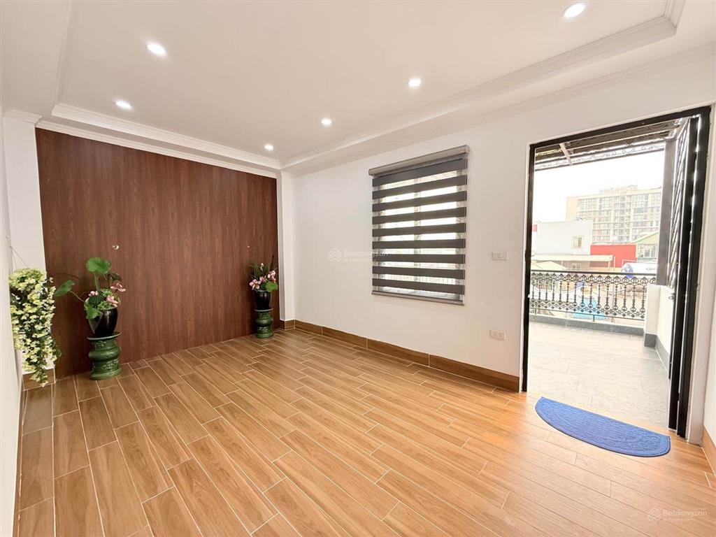 Nhà đẹp nét căng la thành chỉ cần xách vali vào ở  18 tỷ