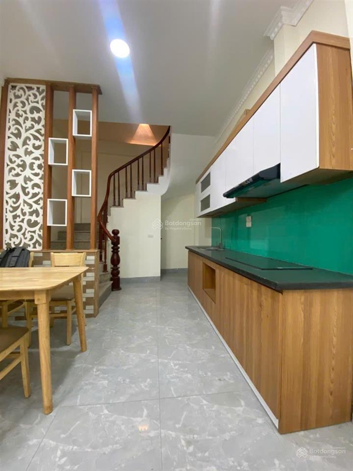 Nhà đẹp hiếm ngõ rộng thoáng dt36m 5tầng mt3.25m giá 9.7tỷ đường hồ tùng mậu bắc từ liêm hn