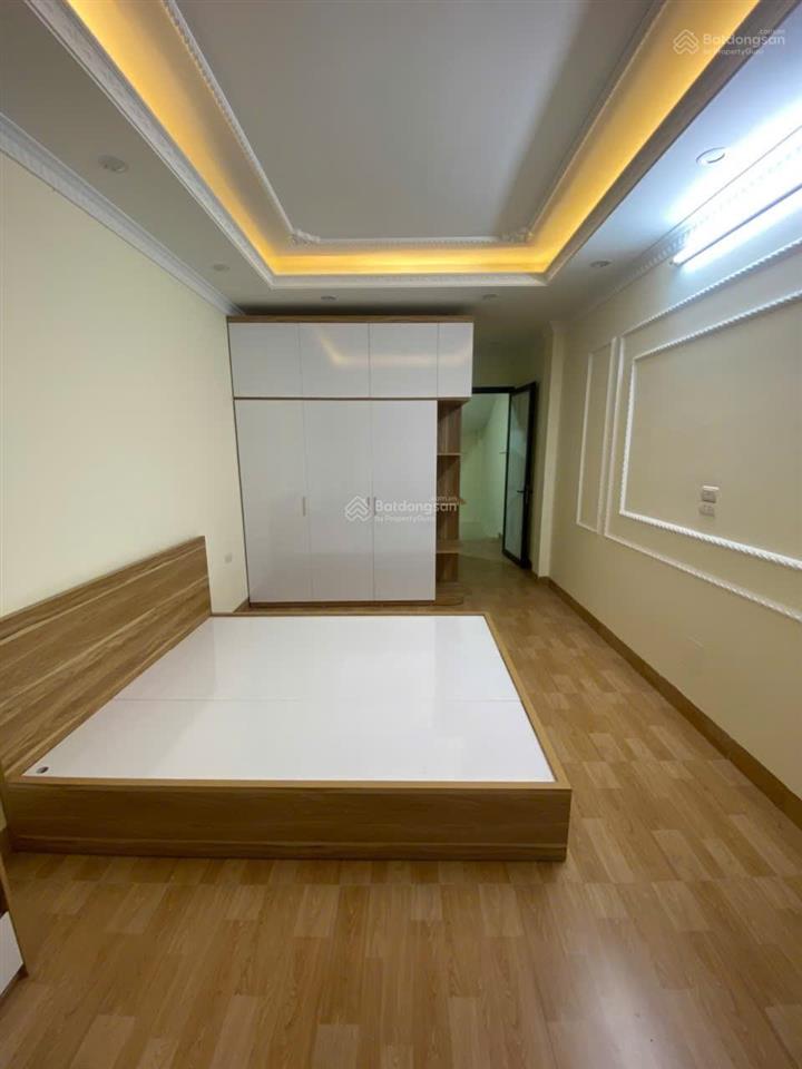 Nhà đẹp hiếm ngõ rộng thoáng dt36m 5tầng mt3.25m giá 9.7tỷ đường hồ tùng mậu bắc từ liêm hn