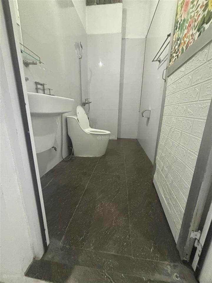 Cho thuê nhà chà là  ocp2 dt 75m2  tầng 1 thông  mặt đường kinh doanh  3pn có điều hòa