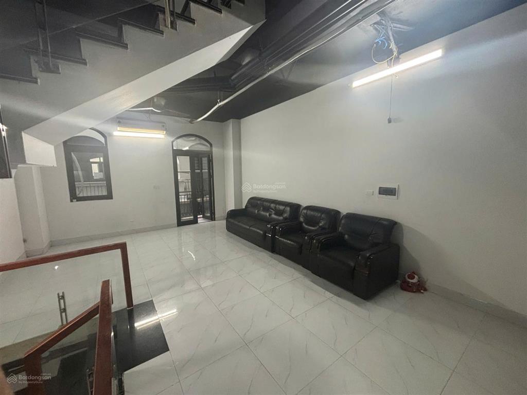 Cho thuê nhà chà là  ocp2 dt 75m2  tầng 1 thông  mặt đường kinh doanh  3pn có điều hòa