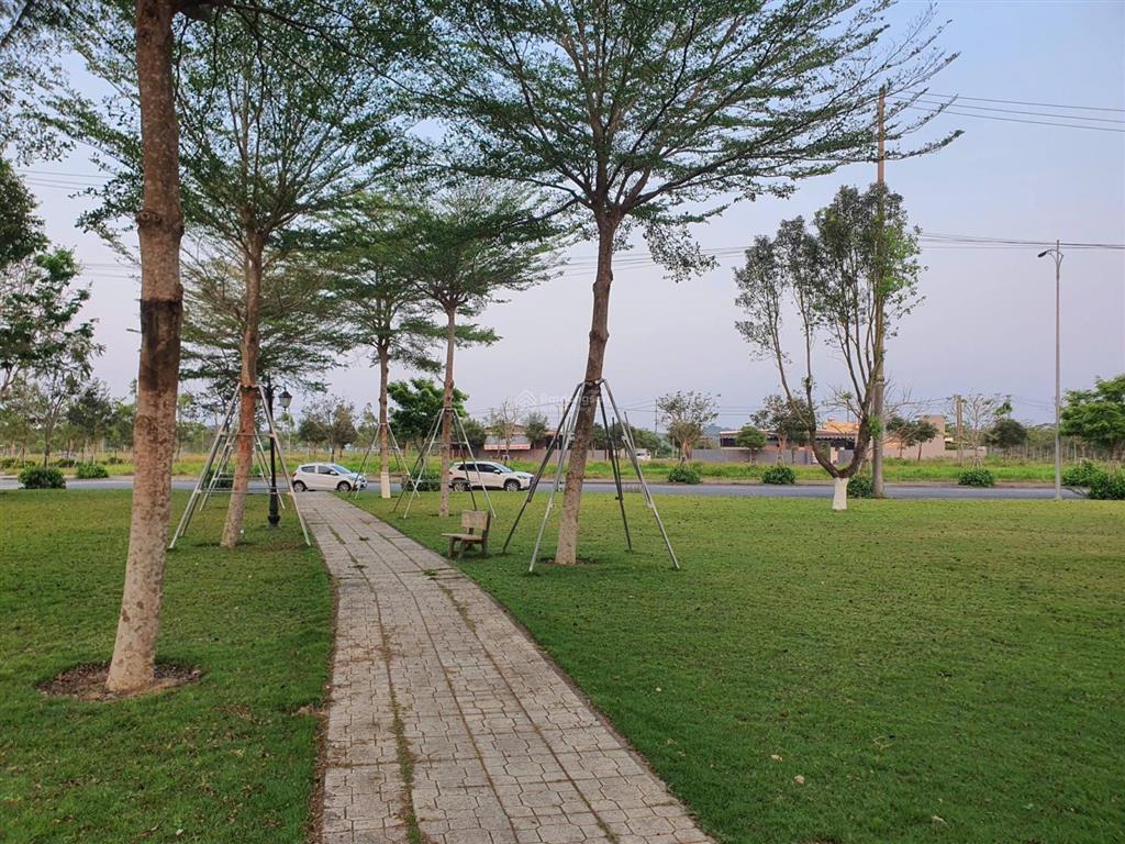 Bán lô đẹp view trường học và cạnh công viên lớn dự án vsip, gía tốt thương lượng nhanh.