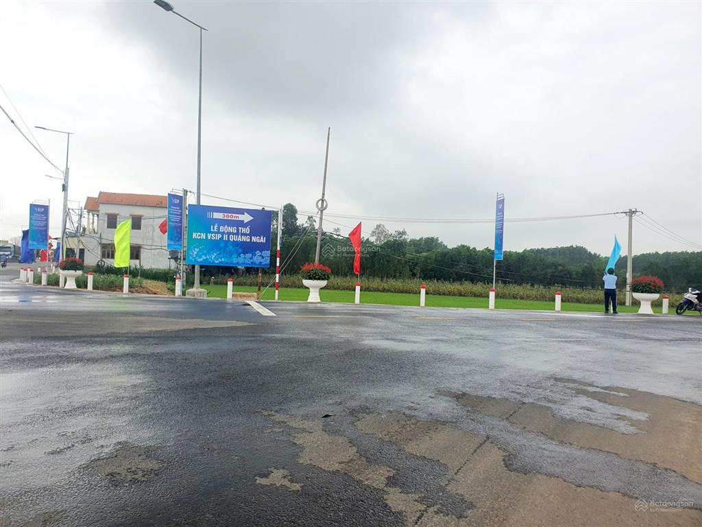 Bán lô đẹp view trường học và cạnh công viên lớn dự án vsip, gía tốt thương lượng nhanh.