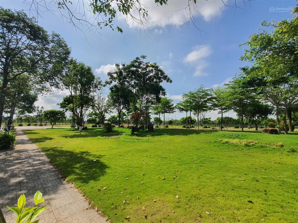 Một vị trí đẹp, 126m2, thuộc khu a  khu a  khu dịch vụ hỗn hợp vsip quảng ngãi, 1,x.x tỷ