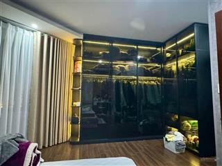 Nhà ngọc lâmlong biên, lô góc 3 thoáng, ngõ thông ngọc lâm, hồng tiến, nguyễn văn cừ, giá hơn 8 tỉ