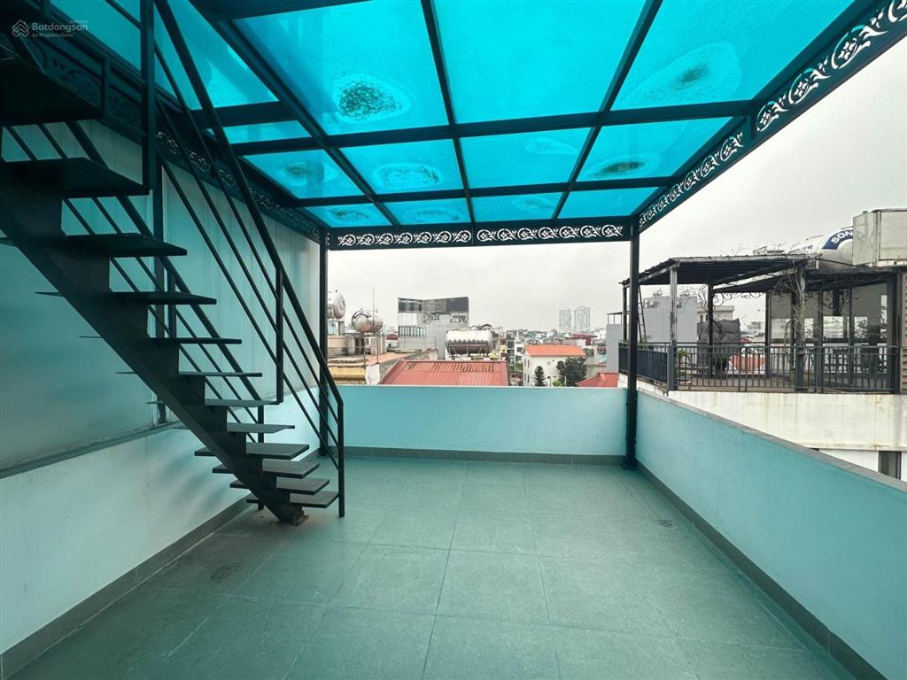 Bán gấp nhà ngọc thuỵ  long biên, gara ô tô, thang máy, nhà mới full nội thất, giá 15,2 tỉ (ctl)