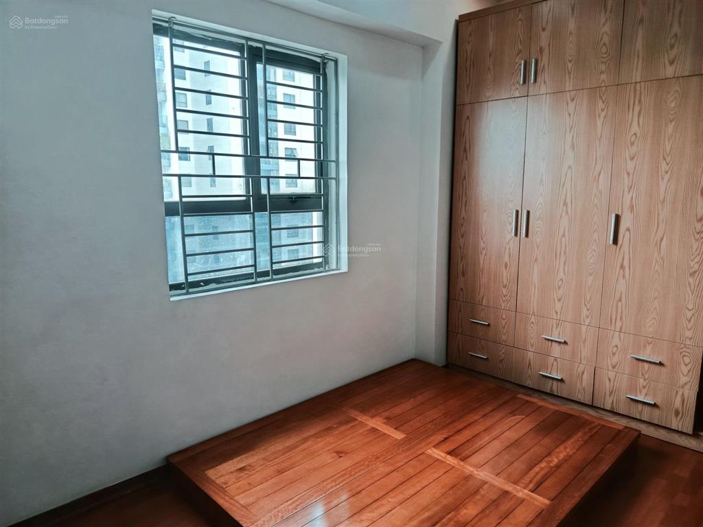 Chính chủ chuyển công tác nên muốn chuyển nhượng căn hộ 94m căn góc 3 phòng ngủ, 2 phòng vệ sinh