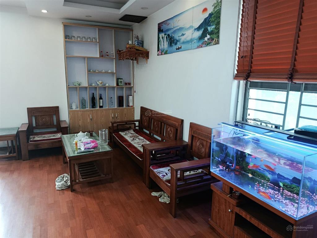 Chính chủ chuyển công tác nên muốn chuyển nhượng căn hộ 94m căn góc 3 phòng ngủ, 2 phòng vệ sinh