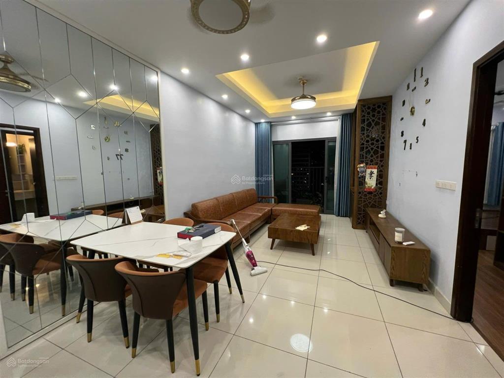 Bán căn toà the two gamuda.diện tích 78m gồm2 ngủ 2 wc.full đồ, 0983 873 ***,giá 7,25 tỷ