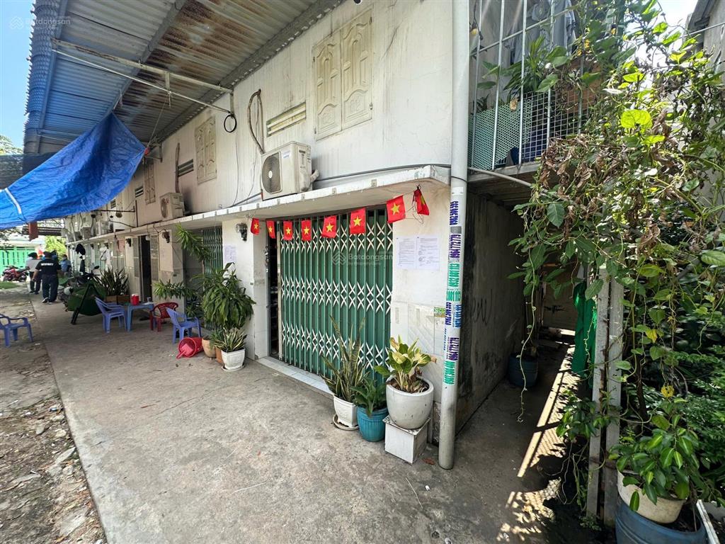 Dãy 8 phòng trọ = 2tỷ401 thoáng mát gác đúc mặt tiền nh3, chánh phú hòa, bến cát, bình dương