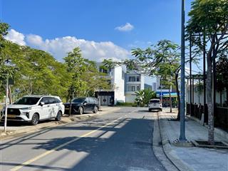 Lô đất chính chủ cẩn bán hướng nam , sạch ,gần sát bệnh viện , vành đai 2 . khu dân cư sầm uất .
