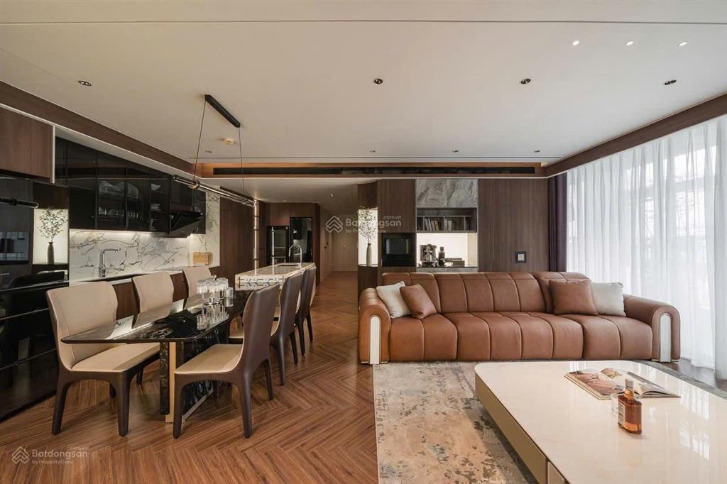 Báncăn góc cc 3pn, 2wc, 136m2, giá rẻ nhất khu vực tại học viện quốc phòng view hồ tây siêu đẹp