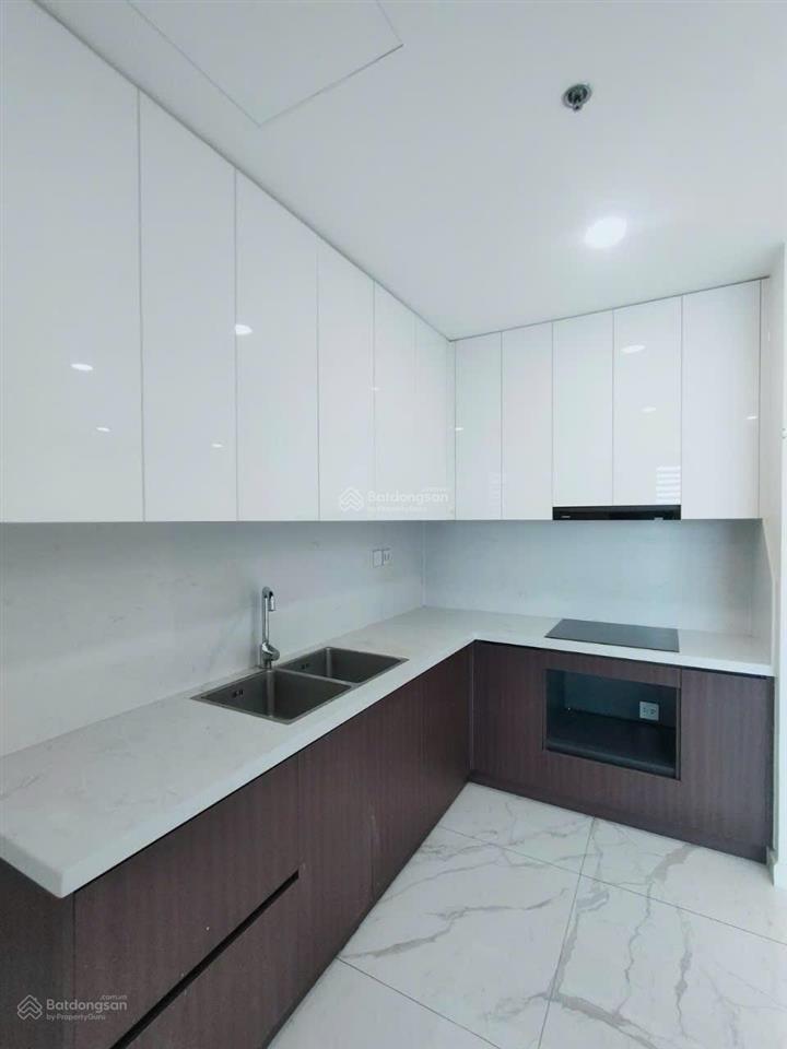 Sunshine city quận 7 4pn3wc 132m2đang có hợp đồng thuê 23 triệu /1 tháng