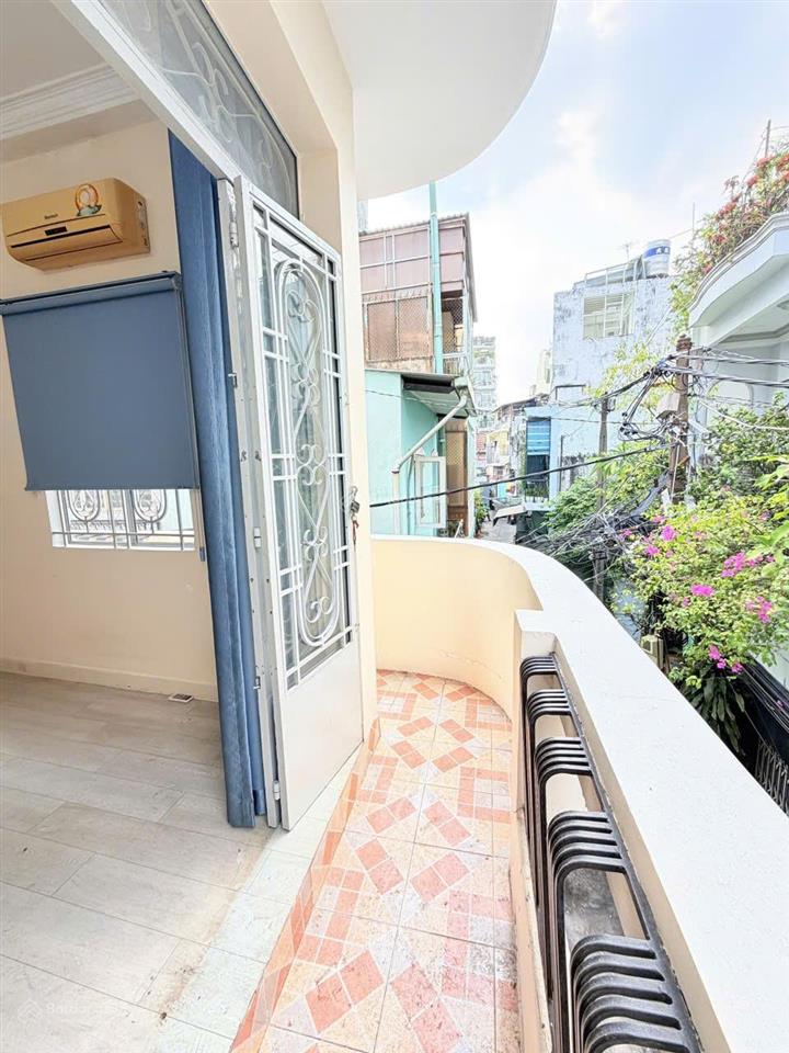 Bán nhà 20m2/3 tầng đường huỳnh văn bánh, phường 17, phú nhuận, giá 4,4 tỷ