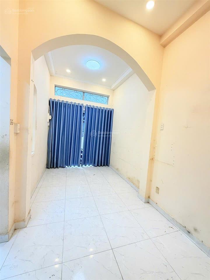 Bán nhà 20m2/3 tầng đường huỳnh văn bánh, phường 17, phú nhuận, giá 4,4 tỷ