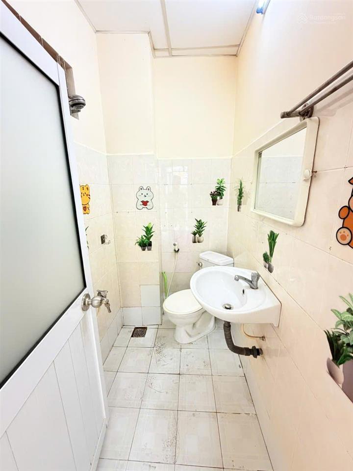 Bán nhà 20m2/3 tầng đường huỳnh văn bánh, phường 17, phú nhuận, giá 4,4 tỷ