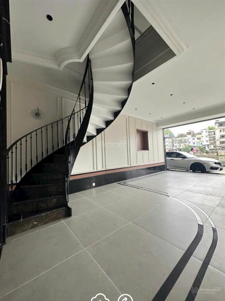 Nhà đẹp view hồ phố hồng tiến, dt 60 m2, 7 tầng, 2 mặt tiền, kd