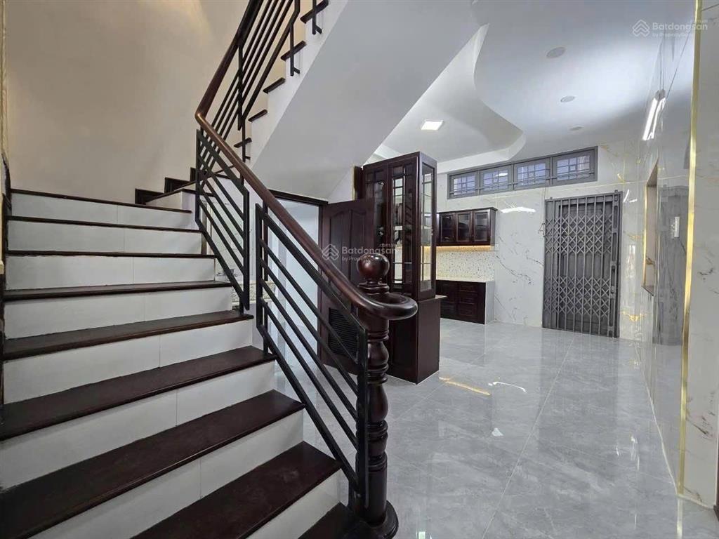 Nhà đẹp 4 tầng bông sao chính chủ