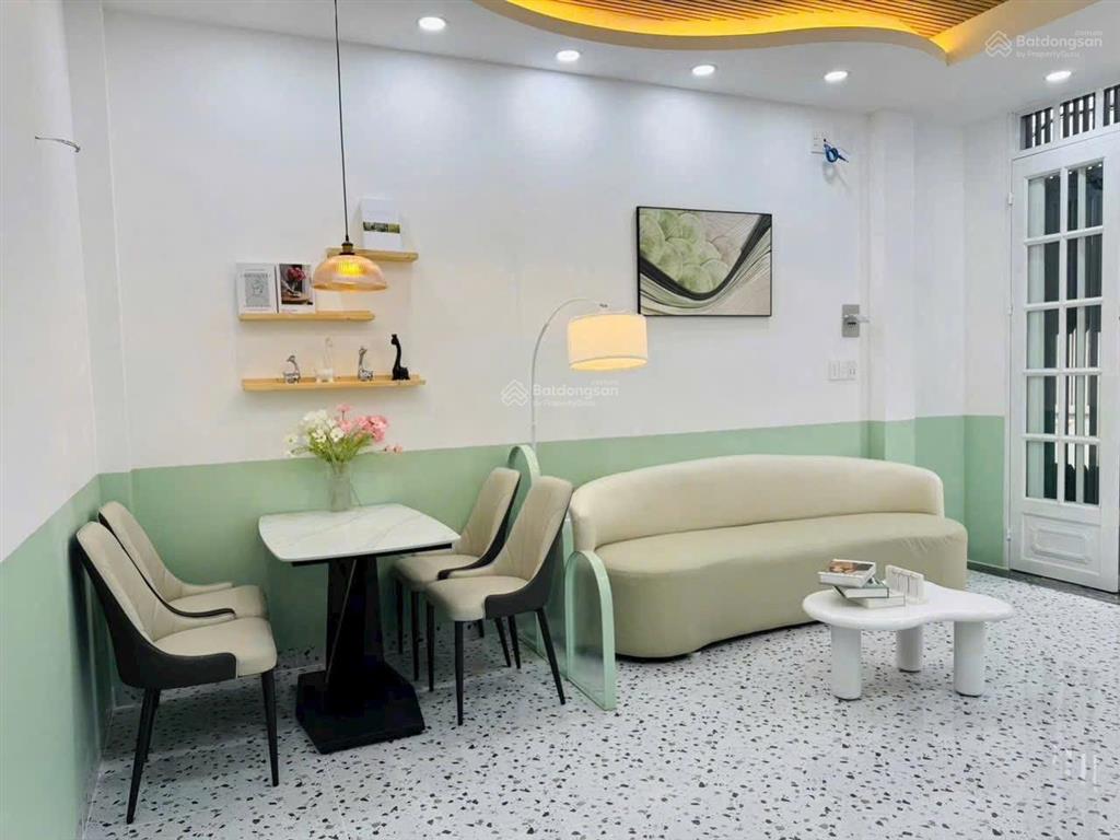 Nhà đẹp 4 tầng lầu dương bá trạc p.1 quận 8