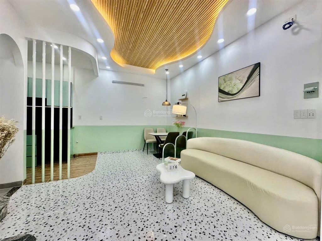 Nhà đẹp 4 tầng lầu dương bá trạc p.1 quận 8
