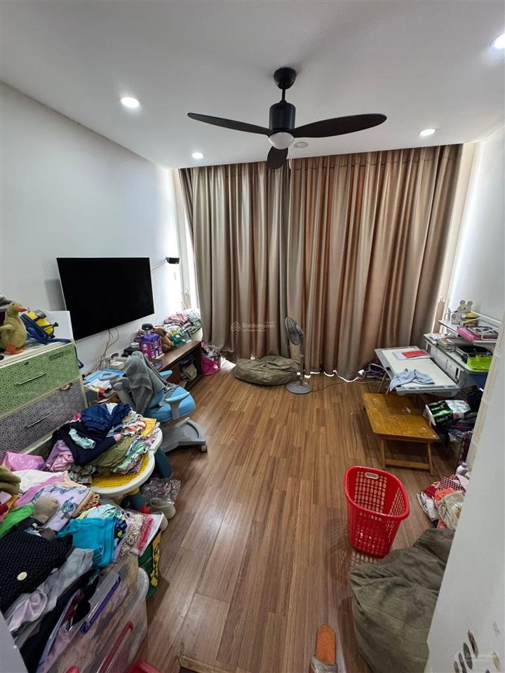 Nhà 5 tầng mt hẻm xe hơi phường 1 quận 8