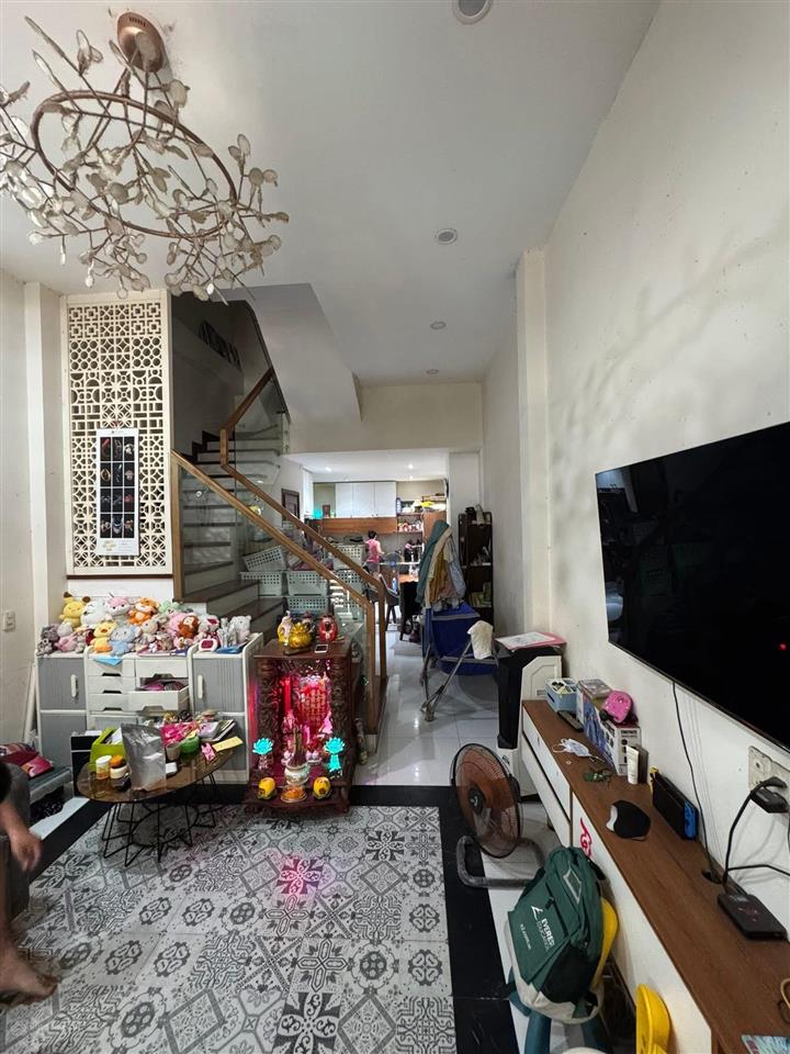Nhà 5 tầng mt hẻm xe hơi phường 1 quận 8