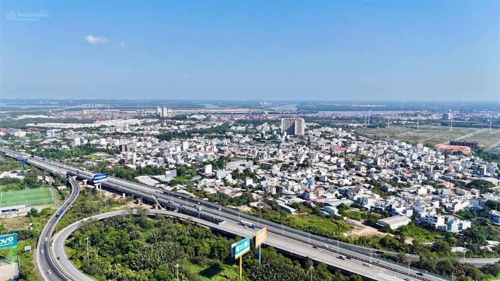 Bán căn hộ 2 phòng ngủ tầng cao hướng nam giá 3.468 tỷ , giá rẻ nhất khu vực , ở hay đầu tư tốt