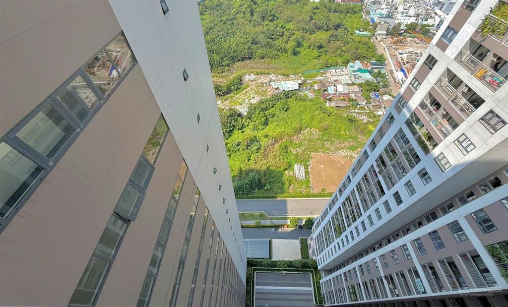 Cần bán căn hộ q7 riverside mặt tiền đường đào trí 1pn  1wc giá 3,2 tỷ full nội thất  0902 537 ***