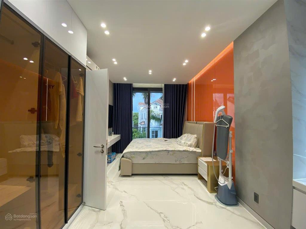 Cần bán biệt thự lô góc đường mỹ thái khu phú mỹ hưng quận 7 giá 80 tỷ  0902 537 ***