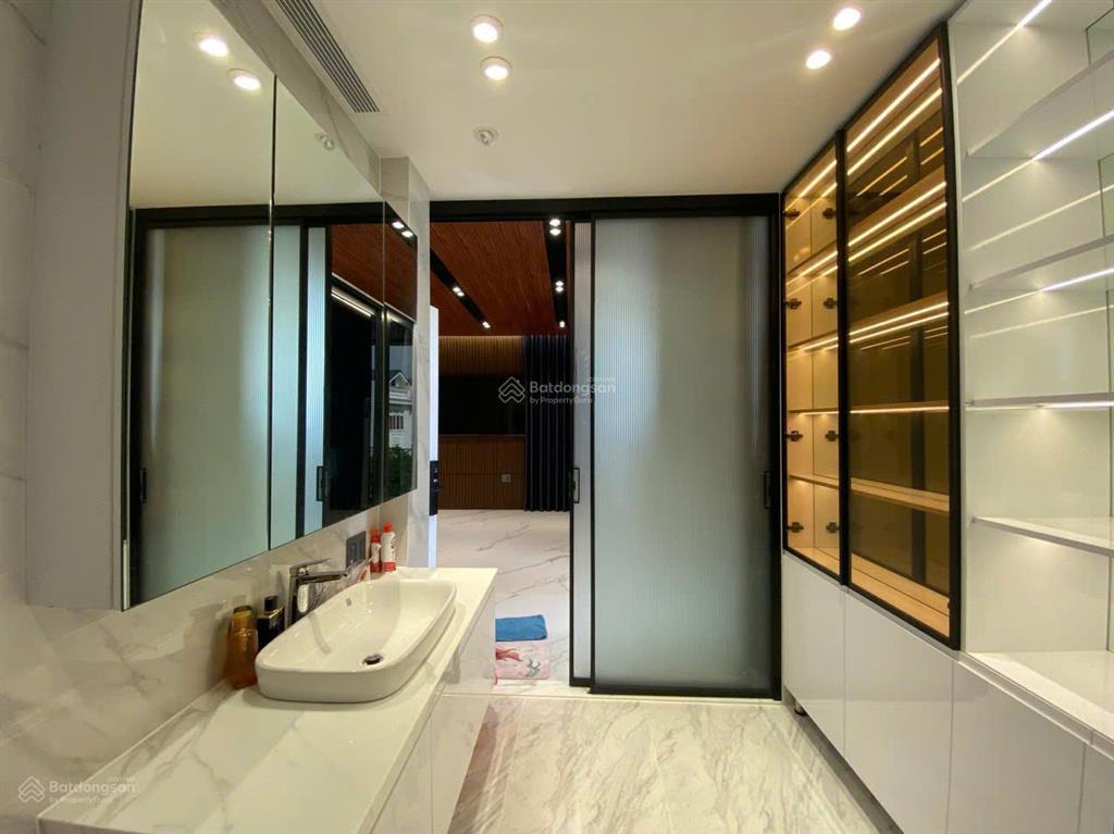 Cần bán biệt thự lô góc đường mỹ thái khu phú mỹ hưng quận 7 giá 80 tỷ  0902 537 ***